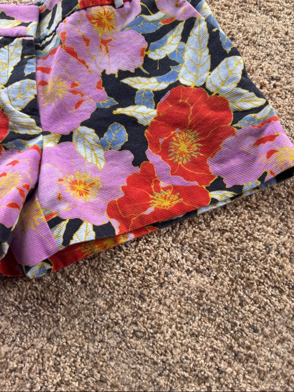 Loft The Riviera Short Poppies Print - Picture 4 of 9